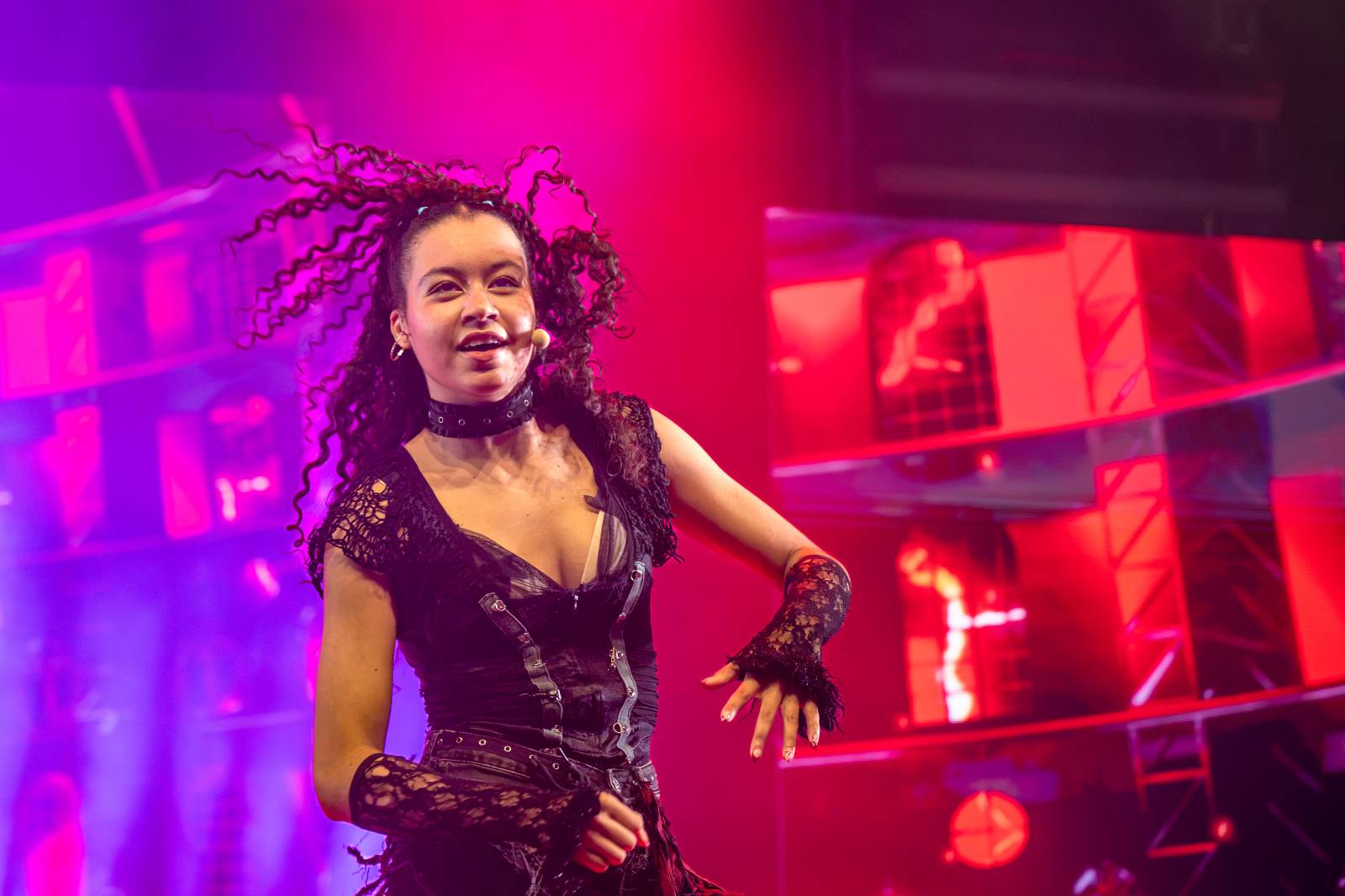 Praha se stala centrem K-Pop kultury. O2 arenou se rozezněly hity z oscarových Demon Hunters i BTS a Katsaye