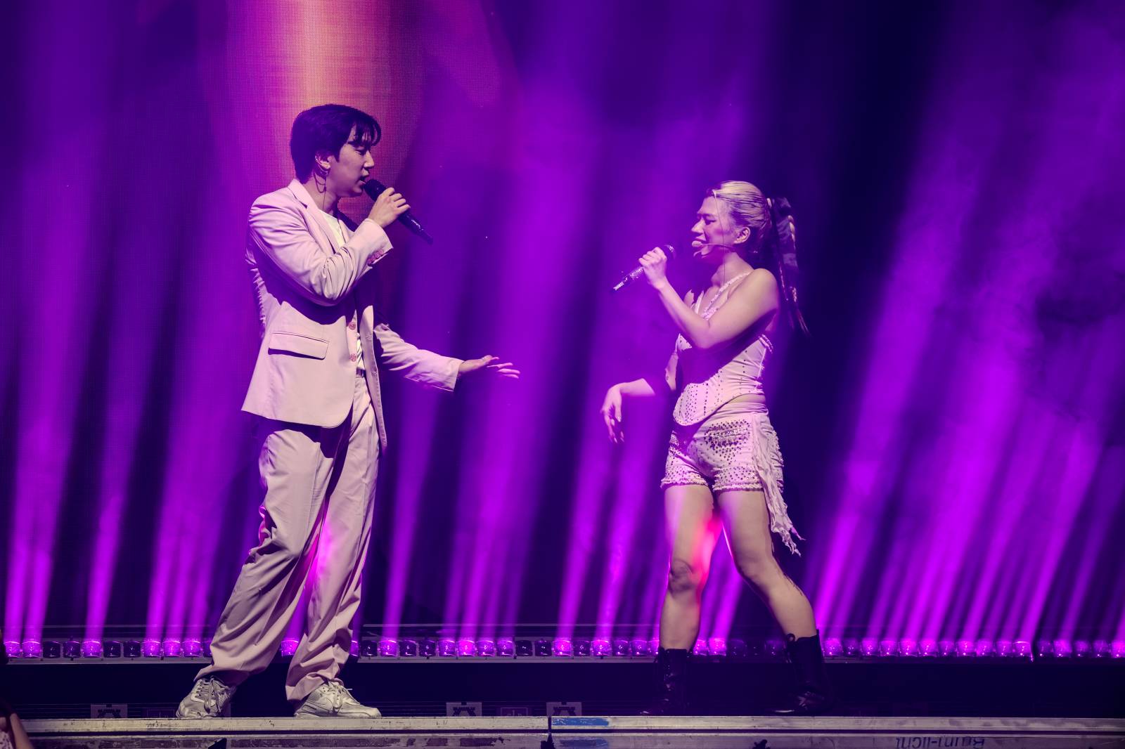 Praha se stala centrem K-Pop kultury. O2 arenou se rozezněly hity z oscarových Demon Hunters i BTS a Katsaye