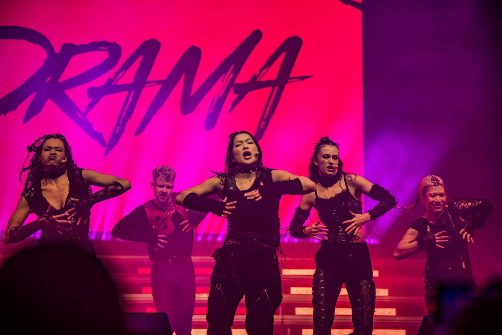 Praha se stala centrem K-Pop kultury. O2 arenou se rozezněly hity z oscarových Demon Hunters i BTS a Katsaye