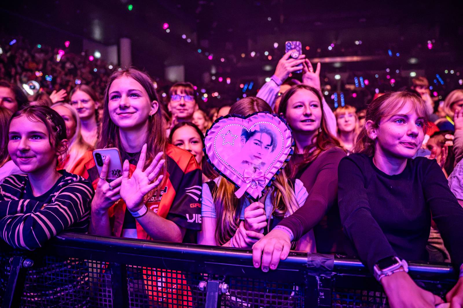 Praha se stala centrem K-Pop kultury. O2 arenou se rozezněly hity z oscarových Demon Hunters i BTS a Katsaye
