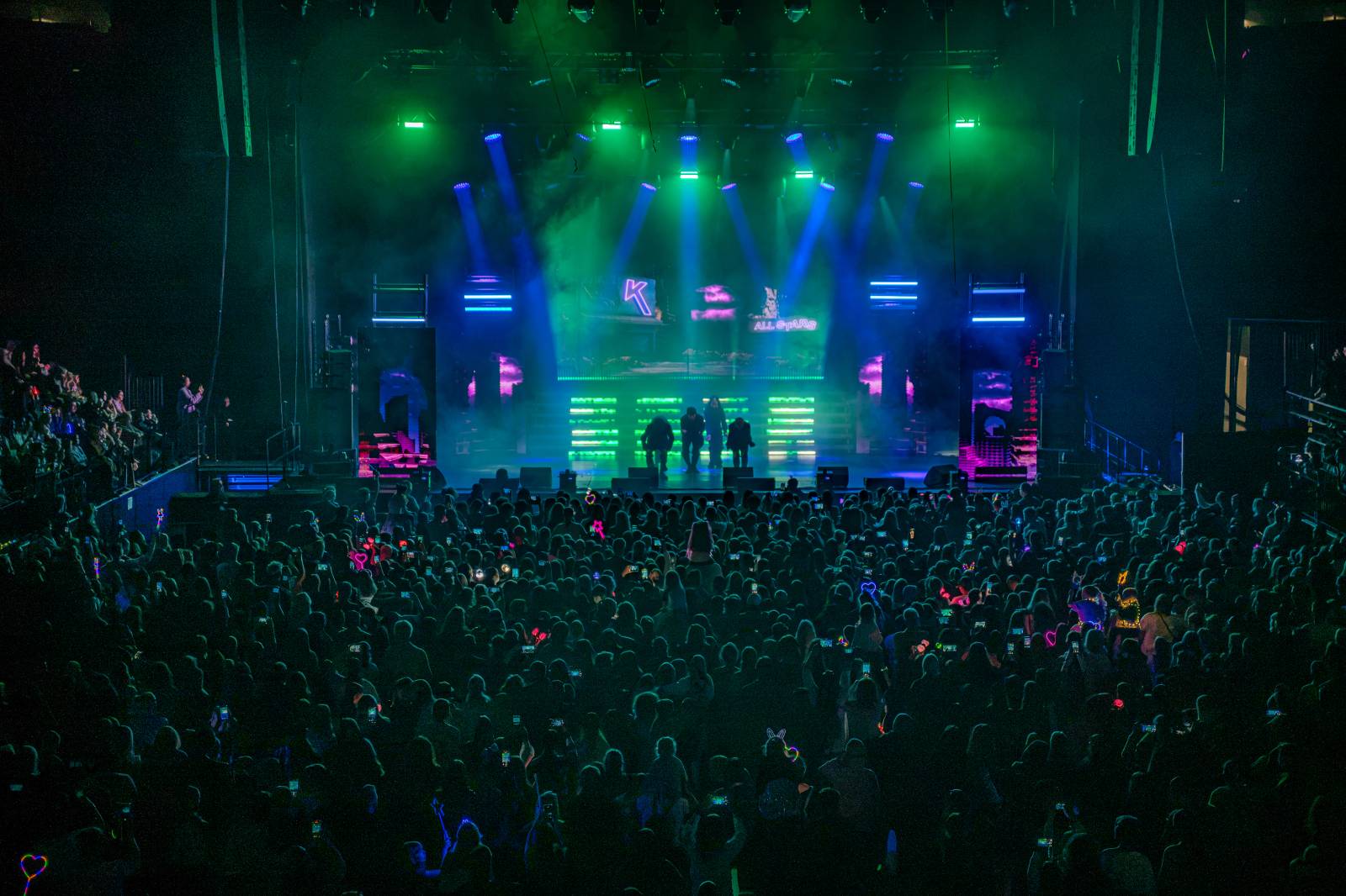 Praha se stala centrem K-Pop kultury. O2 arenou se rozezněly hity z oscarových Demon Hunters i BTS a Katsaye