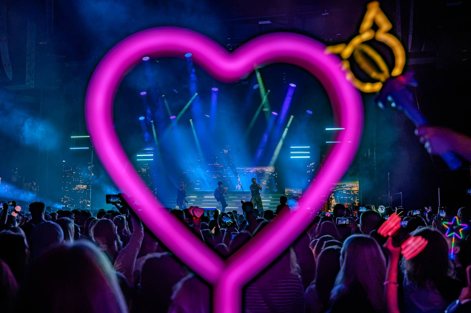 Praha se stala centrem K-Pop kultury. O2 arenou se rozezněly hity z oscarových Demon Hunters i BTS a Katsaye