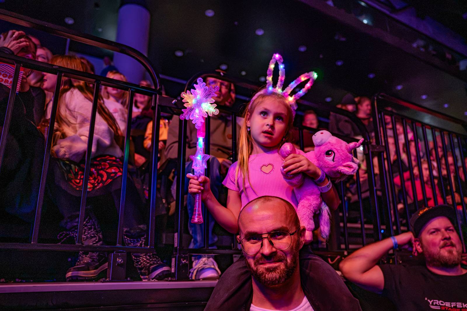 Praha se stala centrem K-Pop kultury. O2 arenou se rozezněly hity z oscarových Demon Hunters i BTS a Katsaye