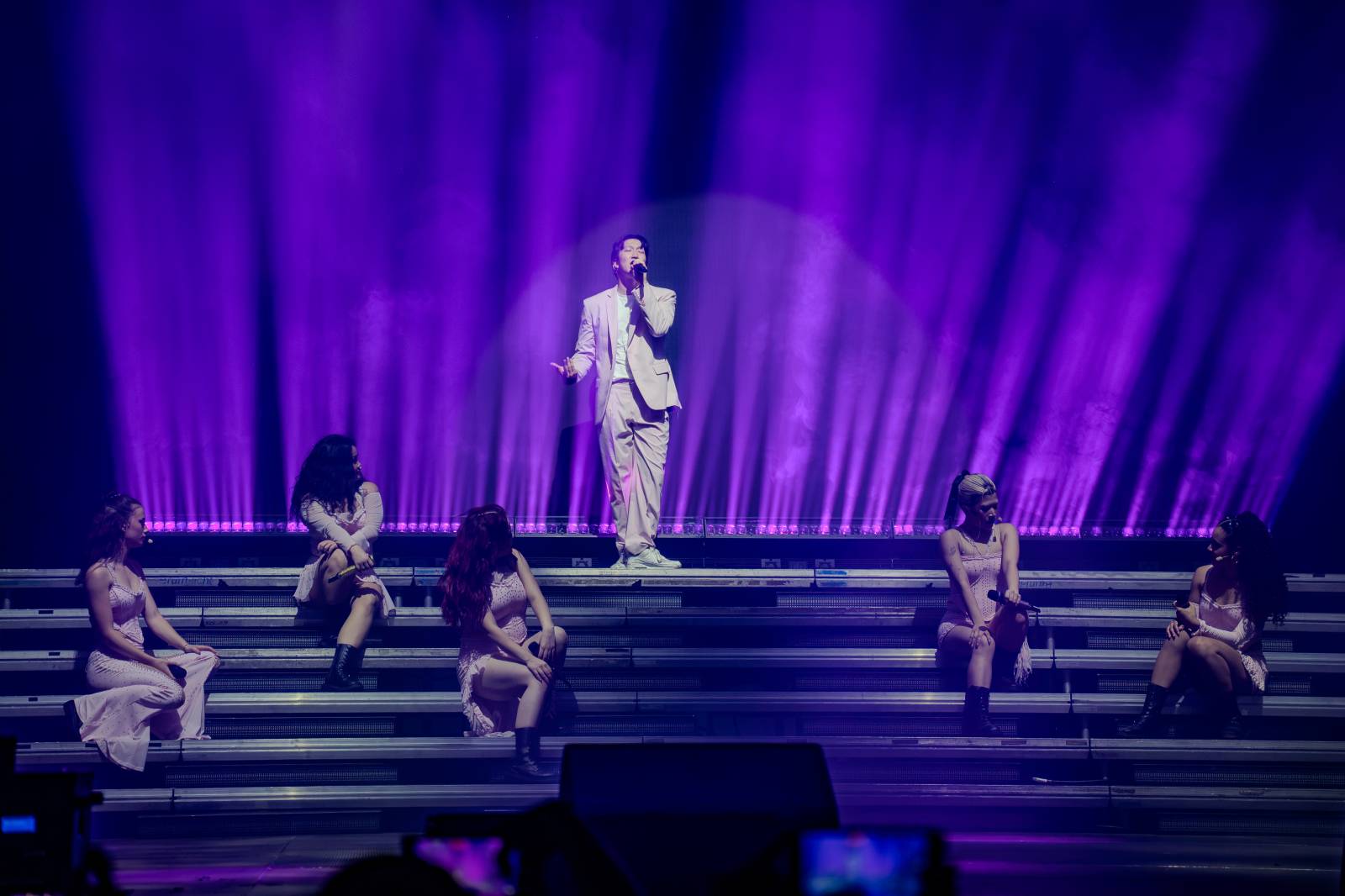 Praha se stala centrem K-Pop kultury. O2 arenou se rozezněly hity z oscarových Demon Hunters i BTS a Katsaye
