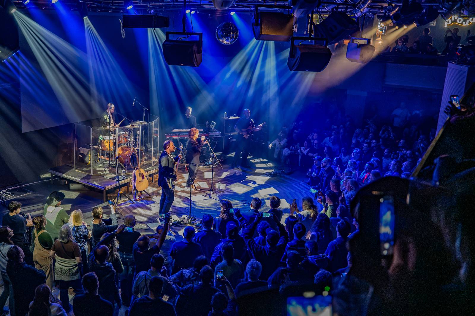 Hlas hitů Mikea Oldfielda se vrátil do Česka. Maggie Reilly zářila v Lucerna Music Baru