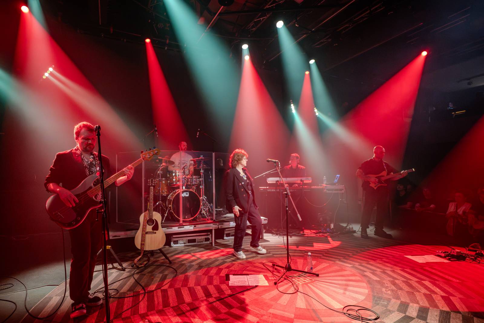 Hlas hitů Mikea Oldfielda se vrátil do Česka. Maggie Reilly zářila v Lucerna Music Baru