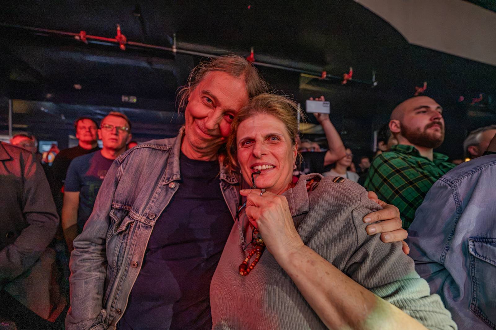 Hlas hitů Mikea Oldfielda se vrátil do Česka. Maggie Reilly zářila v Lucerna Music Baru