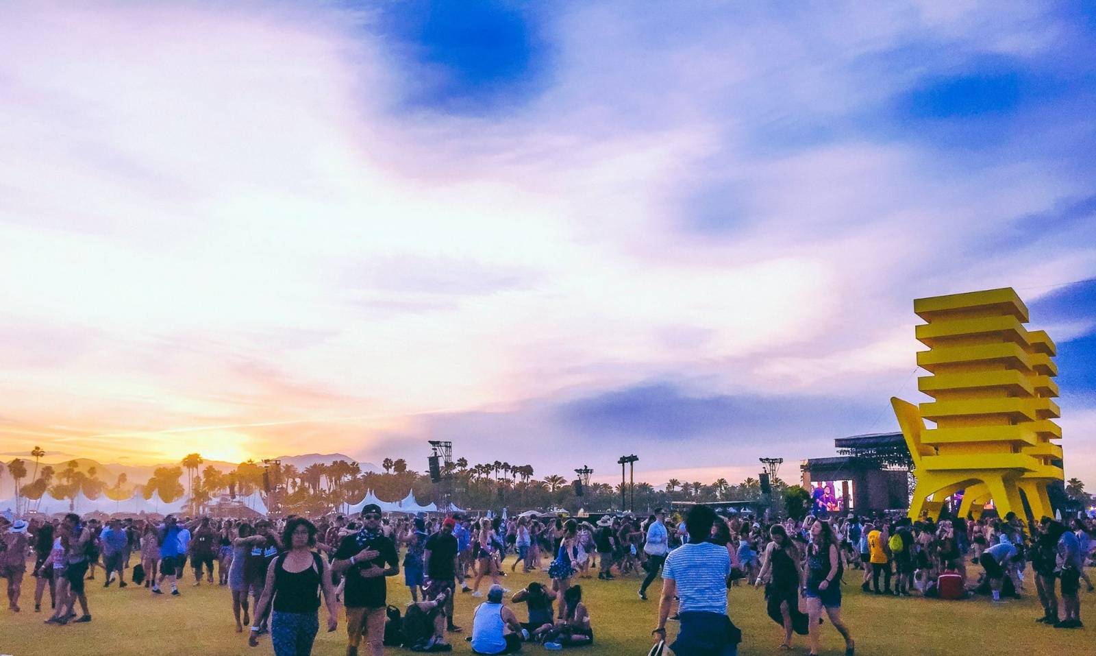 LIVE: Návrat Guns N' Roses? Na Coachelle si sáhli na dno