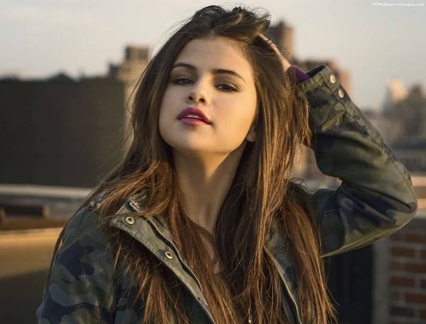 Selena Gomez je nemocná, ruší turné, včetně koncertu v Praze