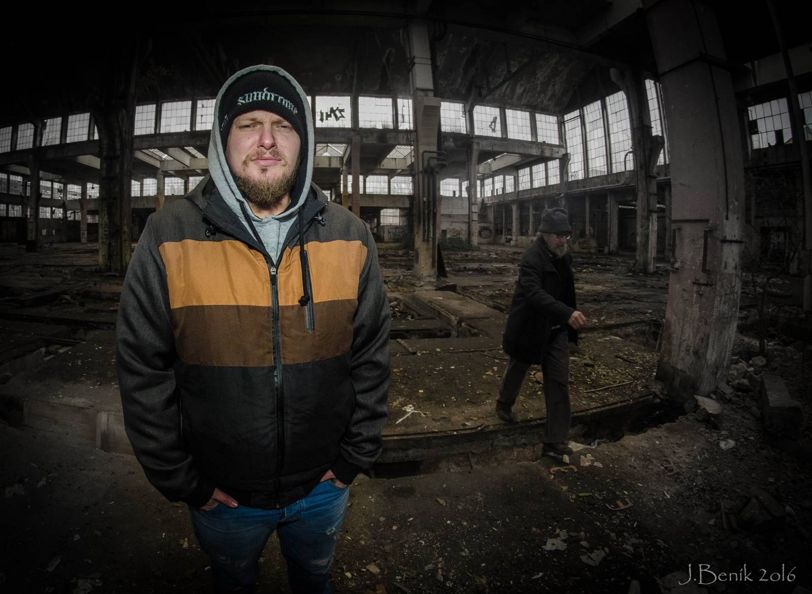 ROCKBLOG: Natáčení klipu skupiny Traktor pohledem fotografa: Padlo asi sto vtipů a Letokruhy snad pětatřicetkrát