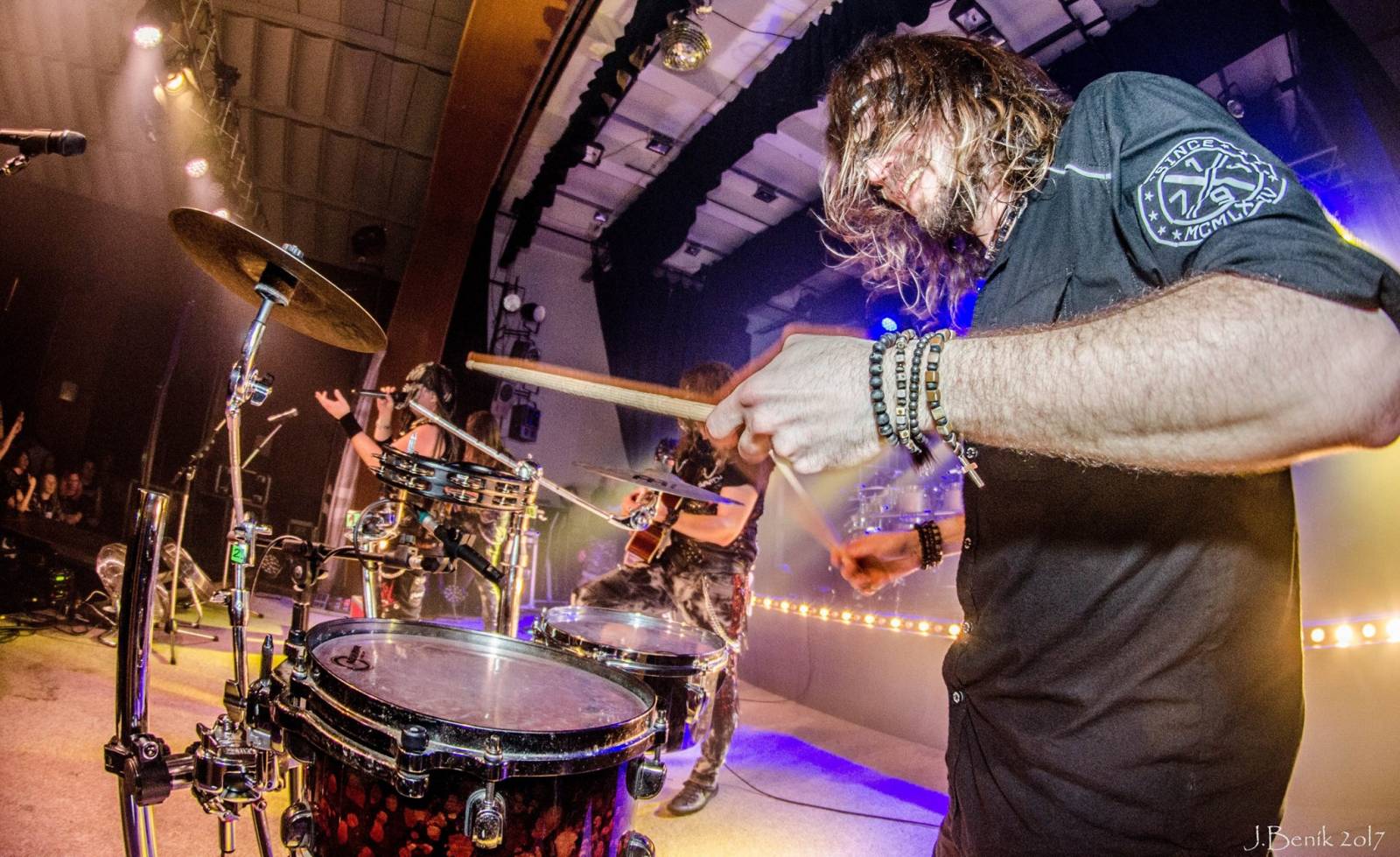 Dymytry odstartovali své jarní turné vyprodaným sálem, představili i nový klip