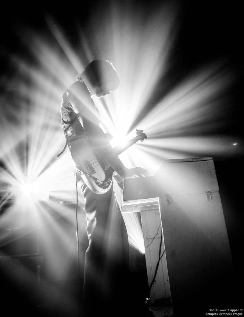 LIVE: Temples svým psychedelickým rockem premiérově dobyli Prahu