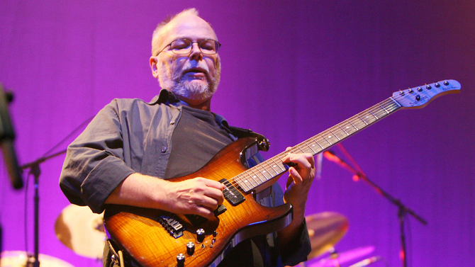 Walter Becker ze Steely Dan - Outsider, který vyfoukl Eminemovi nejcennější Grammy
