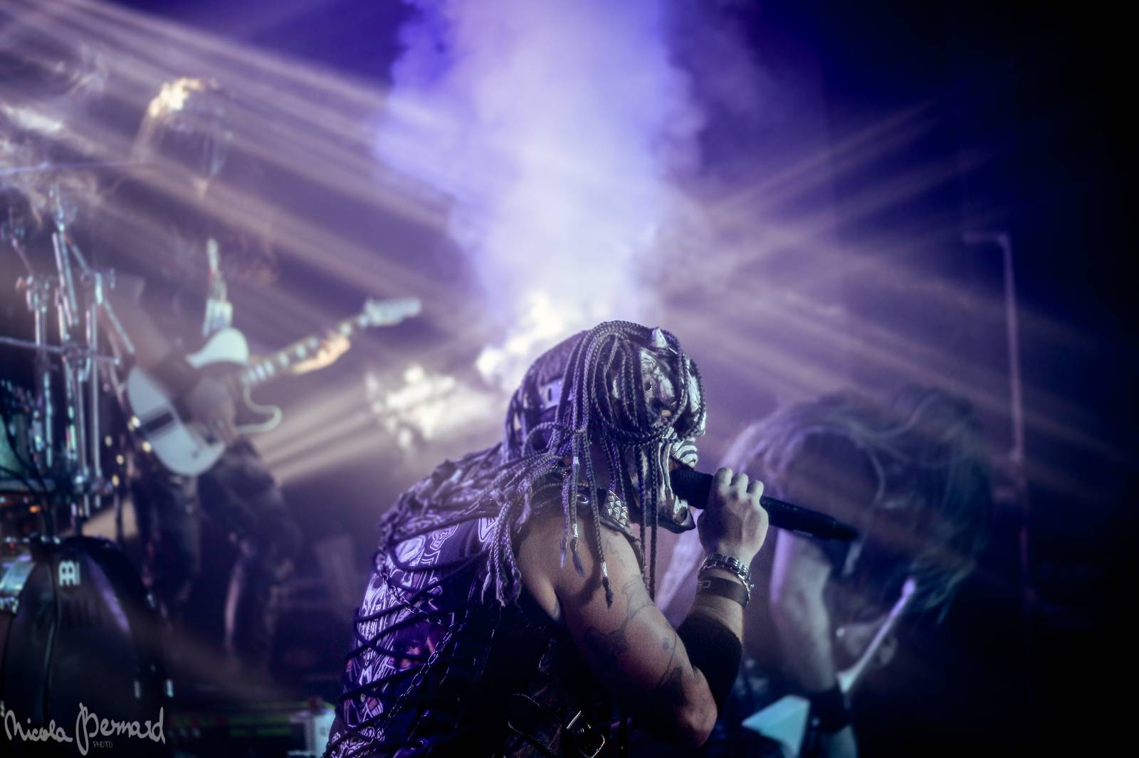 AUDIO: Dymytry vydali novou píseň Iluze. Tou avizují desku Reser