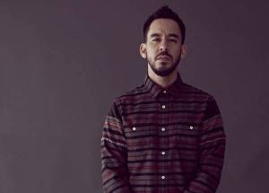 Mike Shinoda vydá v červnu sólové album. Vypsal se na něm ze smrti Chestera