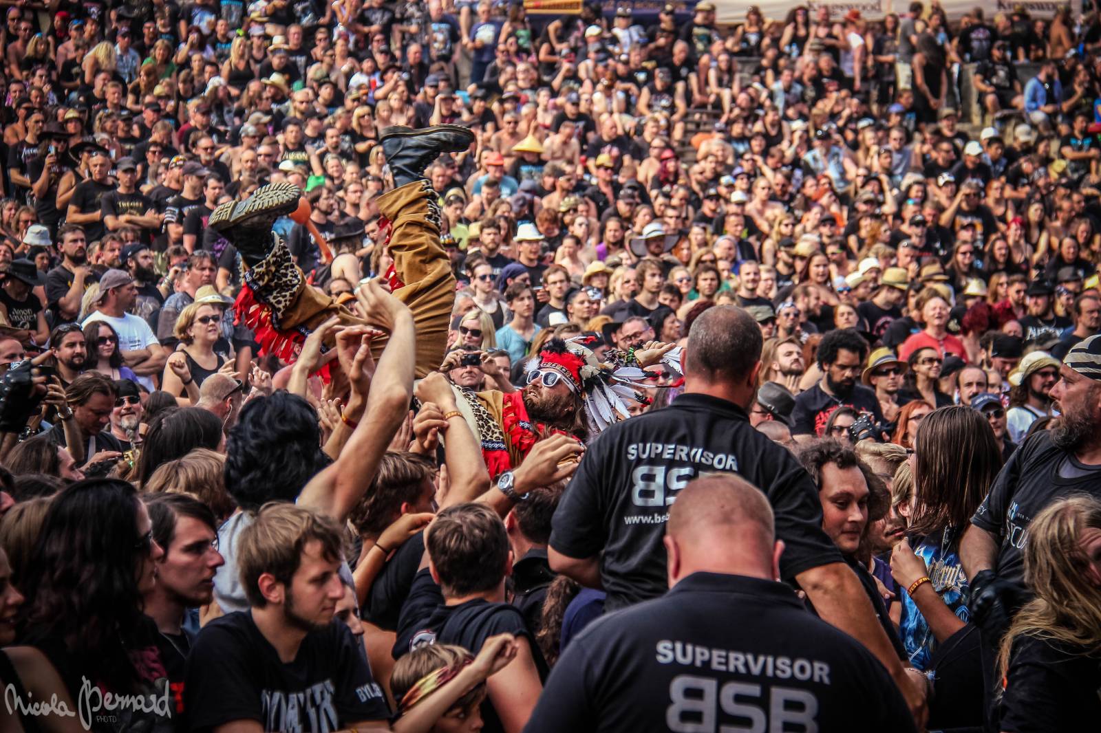 TOP 5 plzeňského Metalfestu: Nightwish, Accept, metalisté ověšeni kachničkami i fanoušci skákající přes zábrany