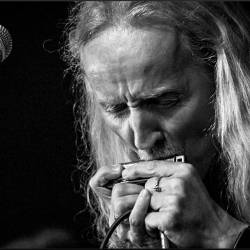 Zemřel Petar Introvič, zpěvák a zakladatel Bluesberry