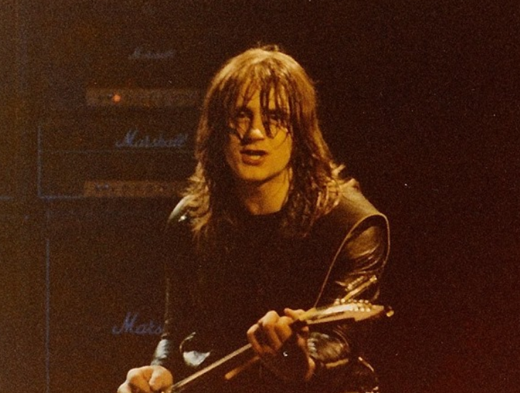 V den svých 66. narozenin zemřel Paul Chapman, kytarista UFO