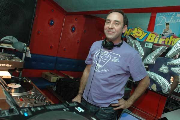 Zemřel José Padilla, legenda chilloutové hudby a fenoménu Café Del Mar