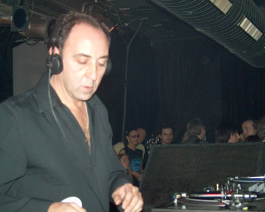 Zemřel José Padilla, legenda chilloutové hudby a fenoménu Café Del Mar