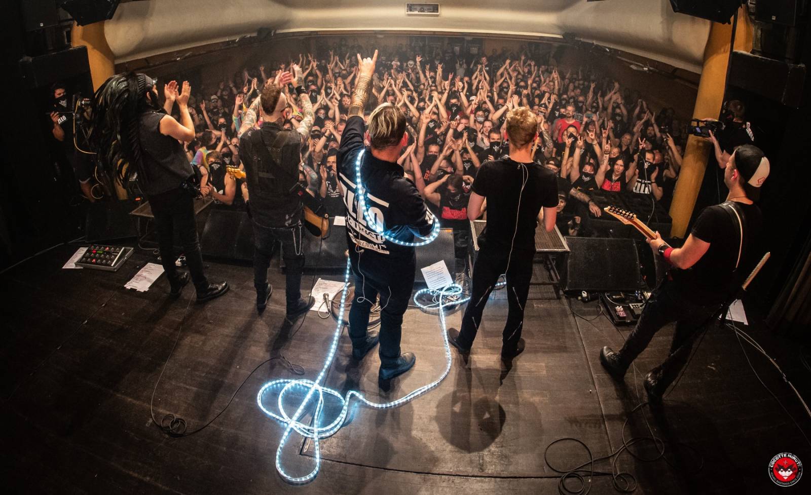 ROCK BLOG | Zeller (Cocotte Minute): Přišel čas rozkopnout dveře a zařvat 