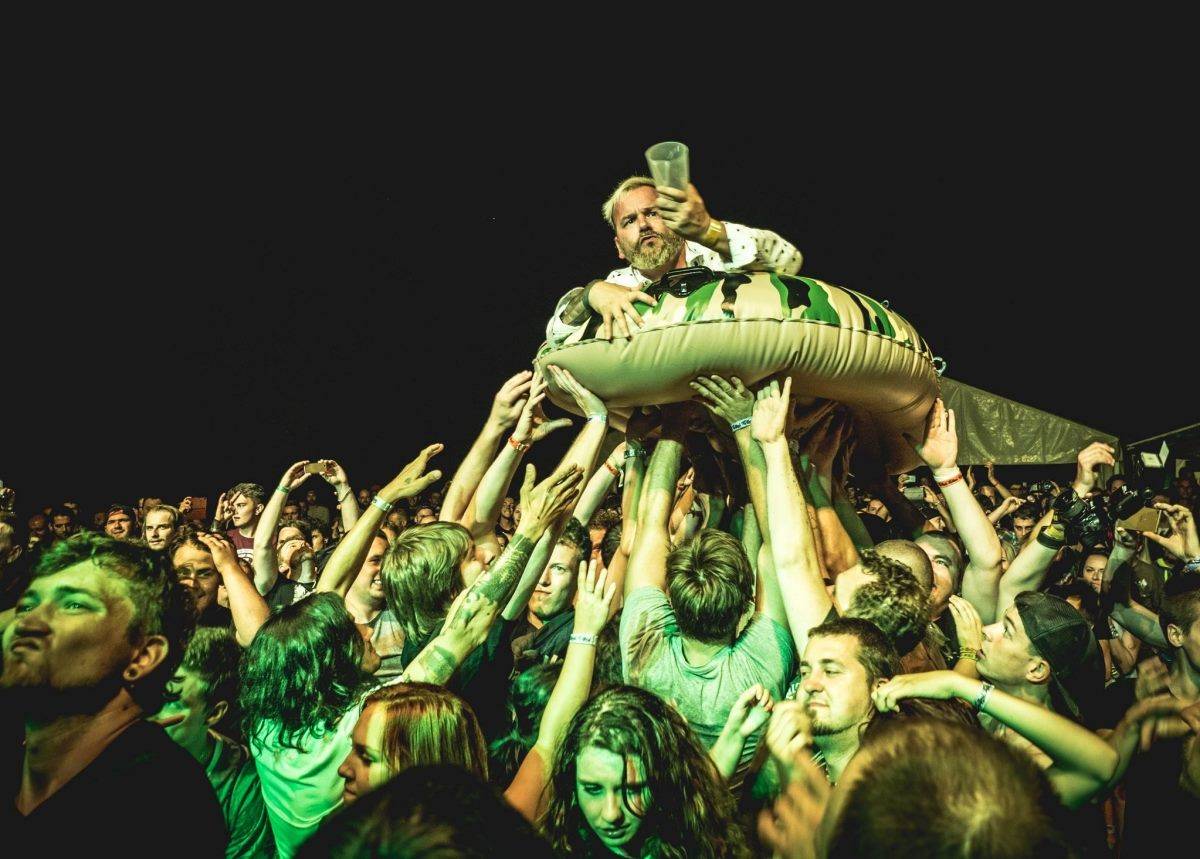 ROCK BLOG | Zeller (Cocotte Minute): Přišel čas rozkopnout dveře a zařvat 