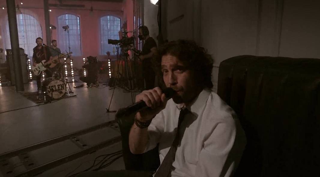 LIVE: Kapela Jelen odehrála energický koncert, pokřtila na něm novou desku