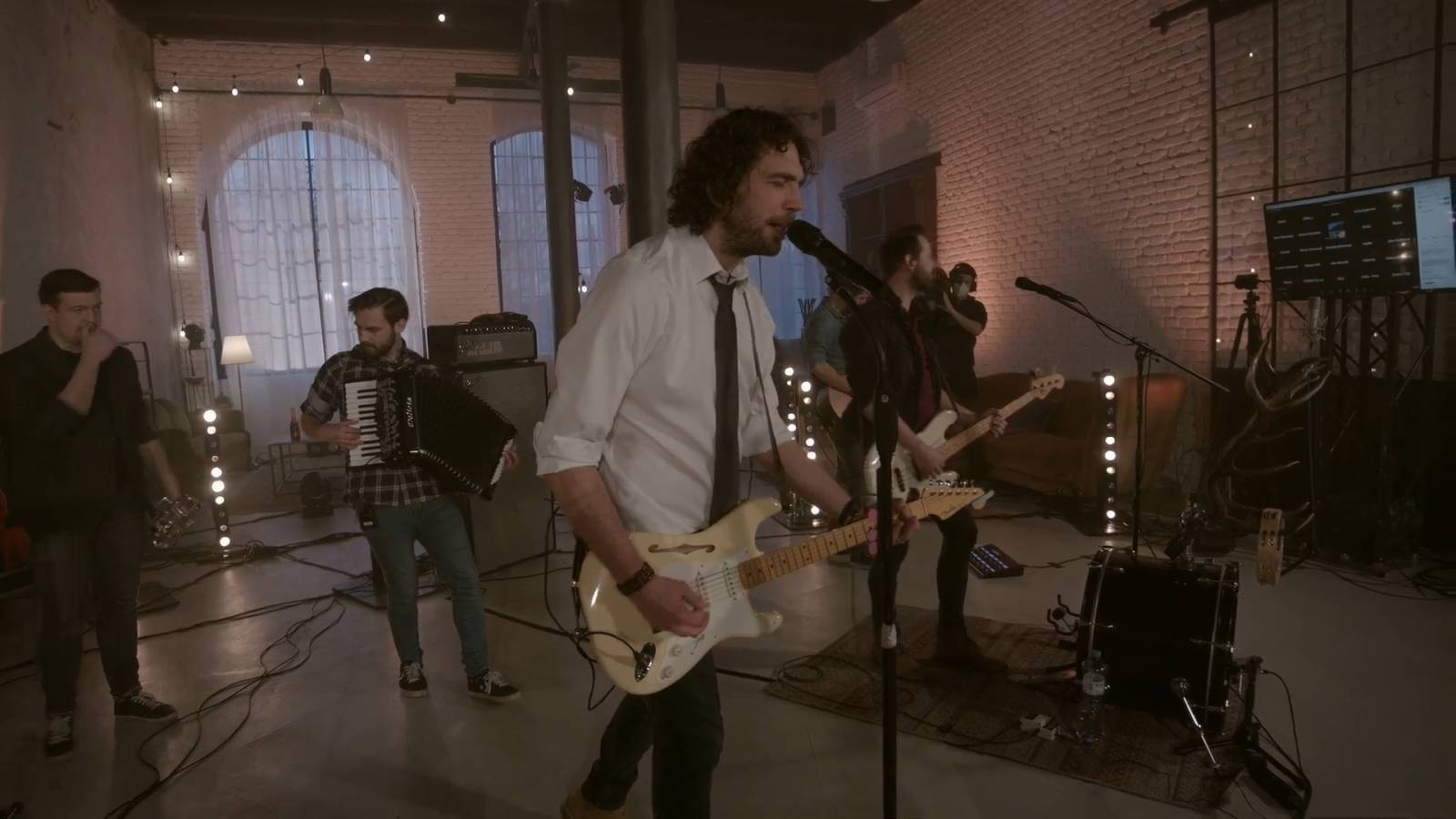 LIVE: Kapela Jelen odehrála energický koncert, pokřtila na něm novou desku