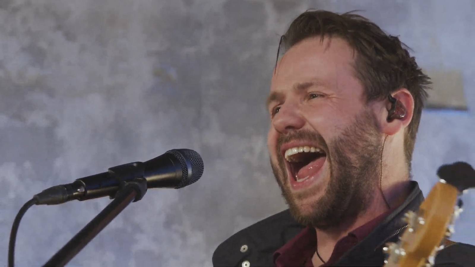 LIVE: Kapela Jelen odehrála energický koncert, pokřtila na něm novou desku