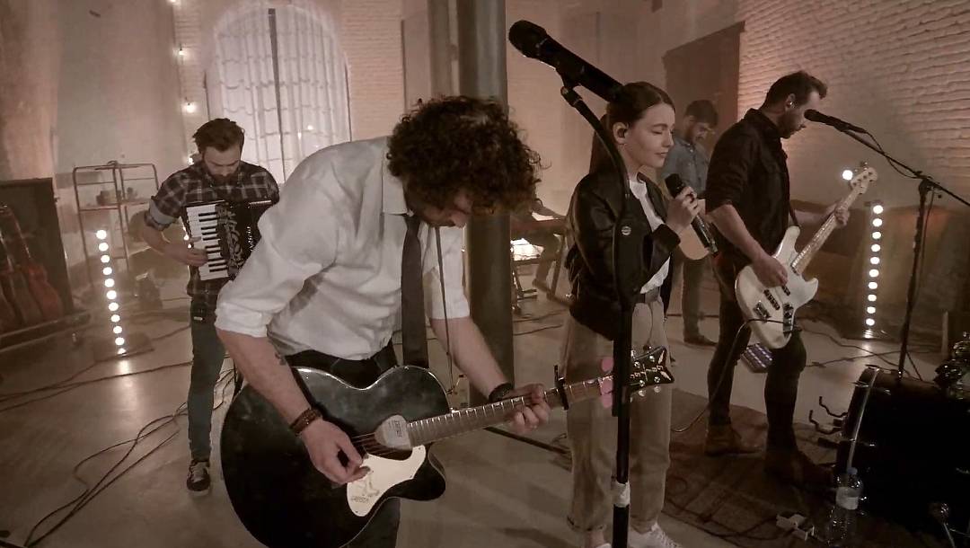 LIVE: Kapela Jelen odehrála energický koncert, pokřtila na něm novou desku