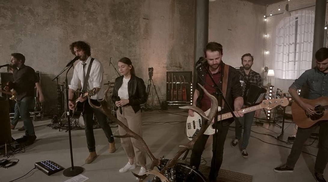 LIVE: Kapela Jelen odehrála energický koncert, pokřtila na něm novou desku