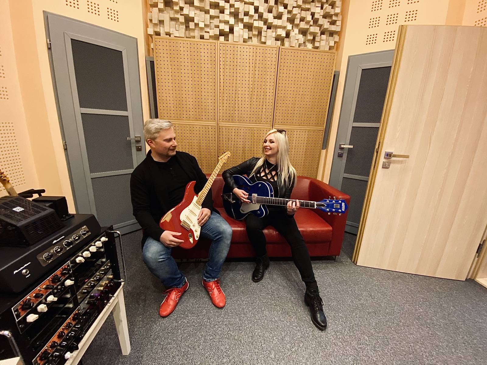 ROCK BLOG | Evžen Hofmann: Natáčení singlu Sunlight v nahrávacím studiu Taurus Records