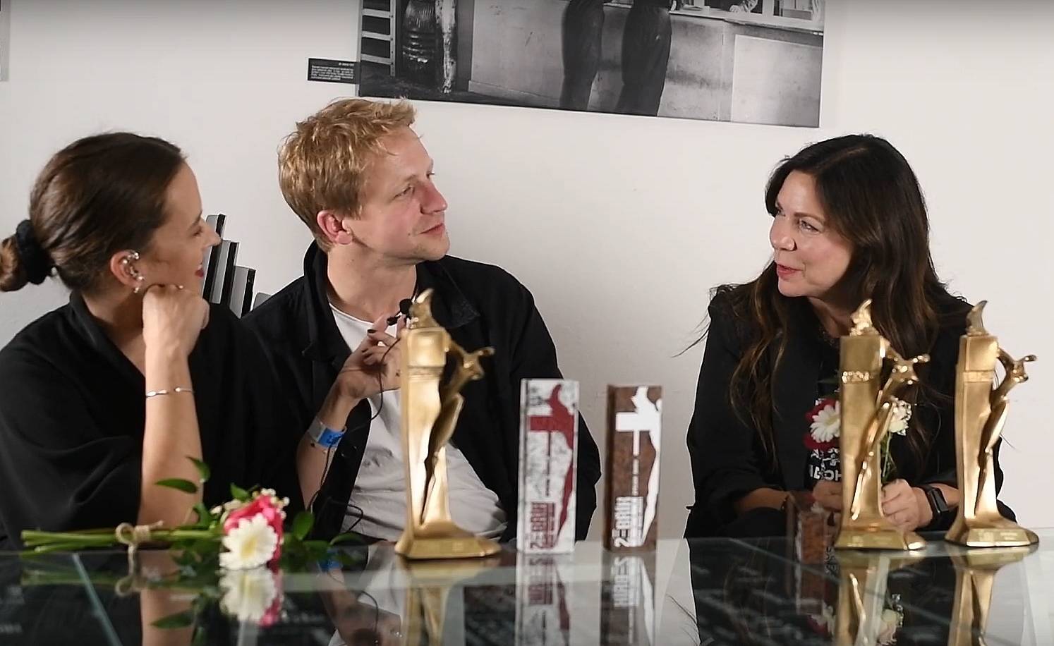 VIDEOROZHOVOR | „Když byl Tomáš Klus malý jako jeho Alfréd, já už jsem brala ceny,“ vtipkovala Anna K.