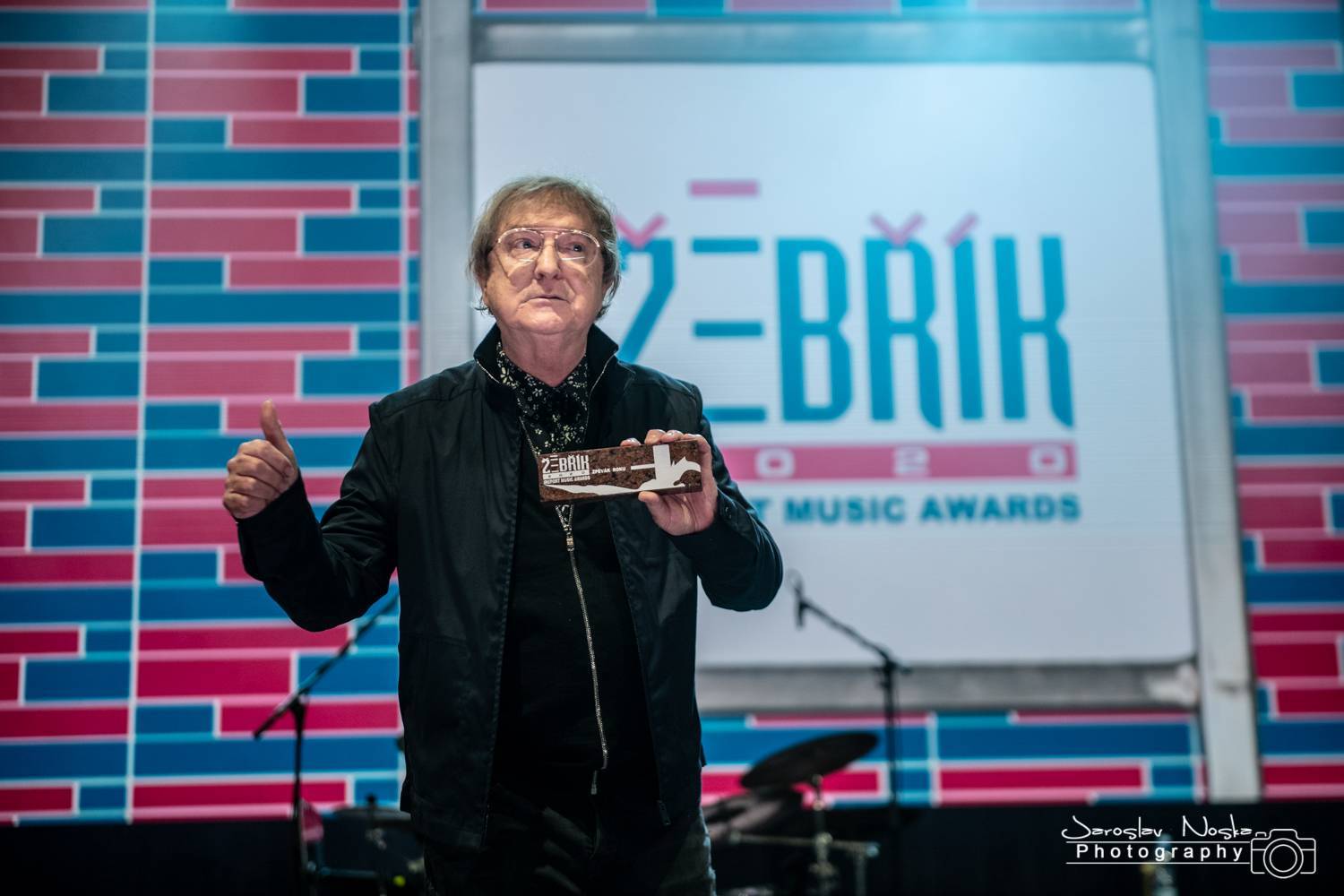 VIDEOROZHOVOR | Miro Žbirka: Koncertů si teď víc vážíme