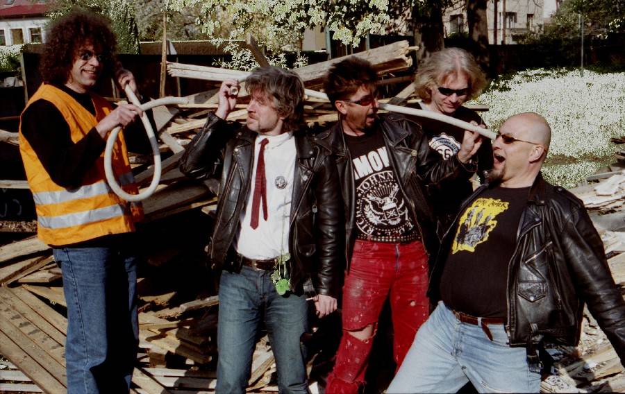 TOP 10 českých dokumentů aneb Své příběhy představují Meky, Karel Gott, Miki Volek a další