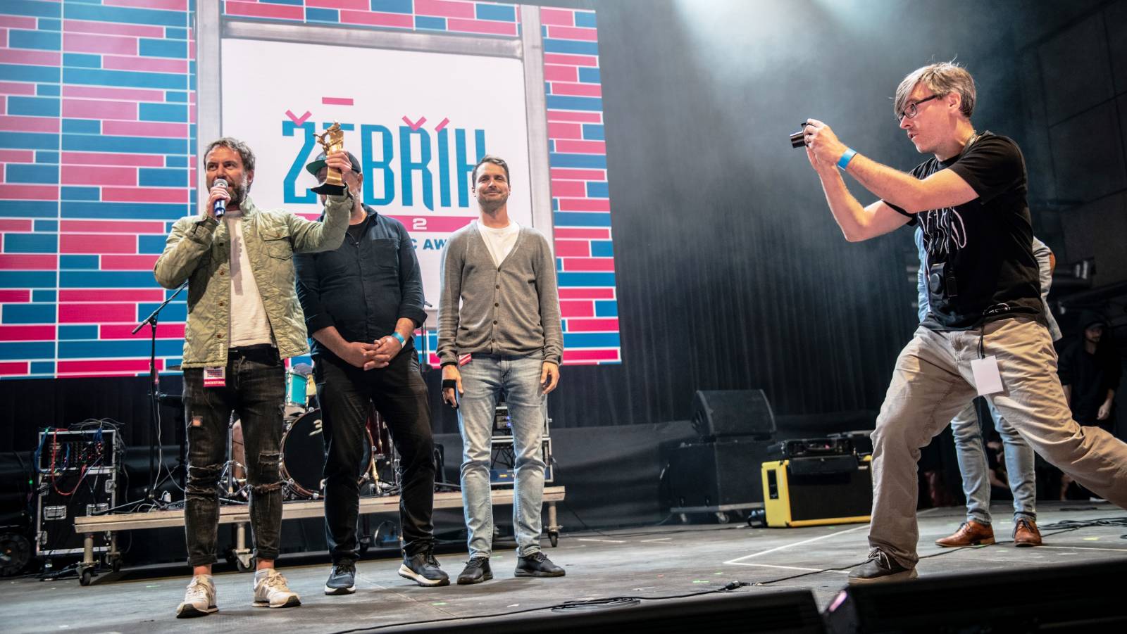 Odstartoval jubilejní ročník ankety Žebřík. Oslavy 30 let a vyhlášení cen proběhne na Apríla