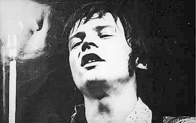 Pavel Chrastina - Baskytarista a textař tvořil autorskou dvojici s Petrem Jandou. Napsal slova k hitům Želva, Snad jsem to zavinil já nebo Dej mi víc své lásky 