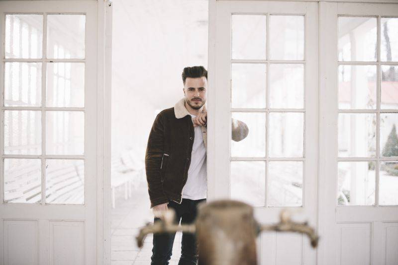 Příběh českého hitu: Lipo - Ležím v tvé blízkosti ft. Debbi