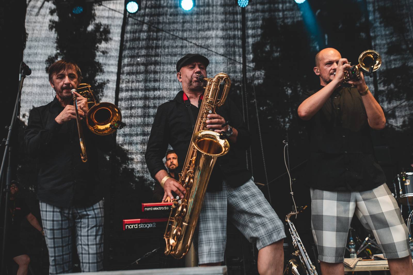 Jak se žije na šňůře | Polemic: Už při nastupování do dodávky vidíme, kdo je v jakém rozpoložení