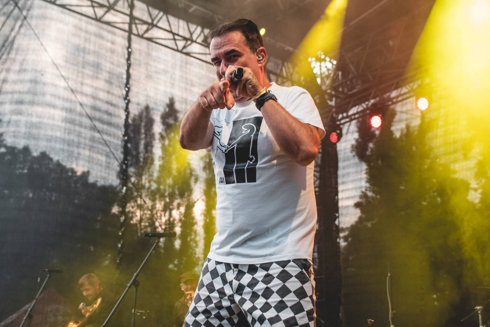 Jak se žije na šňůře | Polemic: Už při nastupování do dodávky vidíme, kdo je v jakém rozpoložení