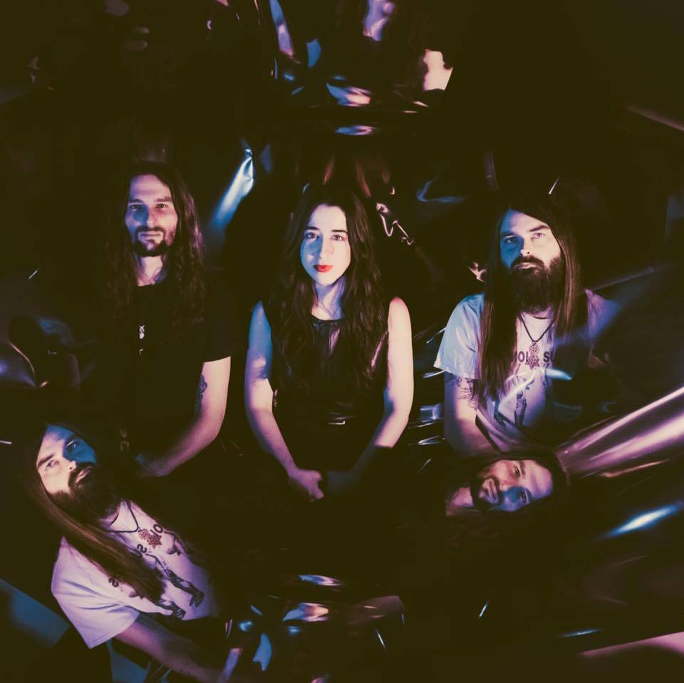 Nahrávali s Pearl Jam, teď míří 1000mods do Prahy. Legendární Řekové zahrají v Rock Café