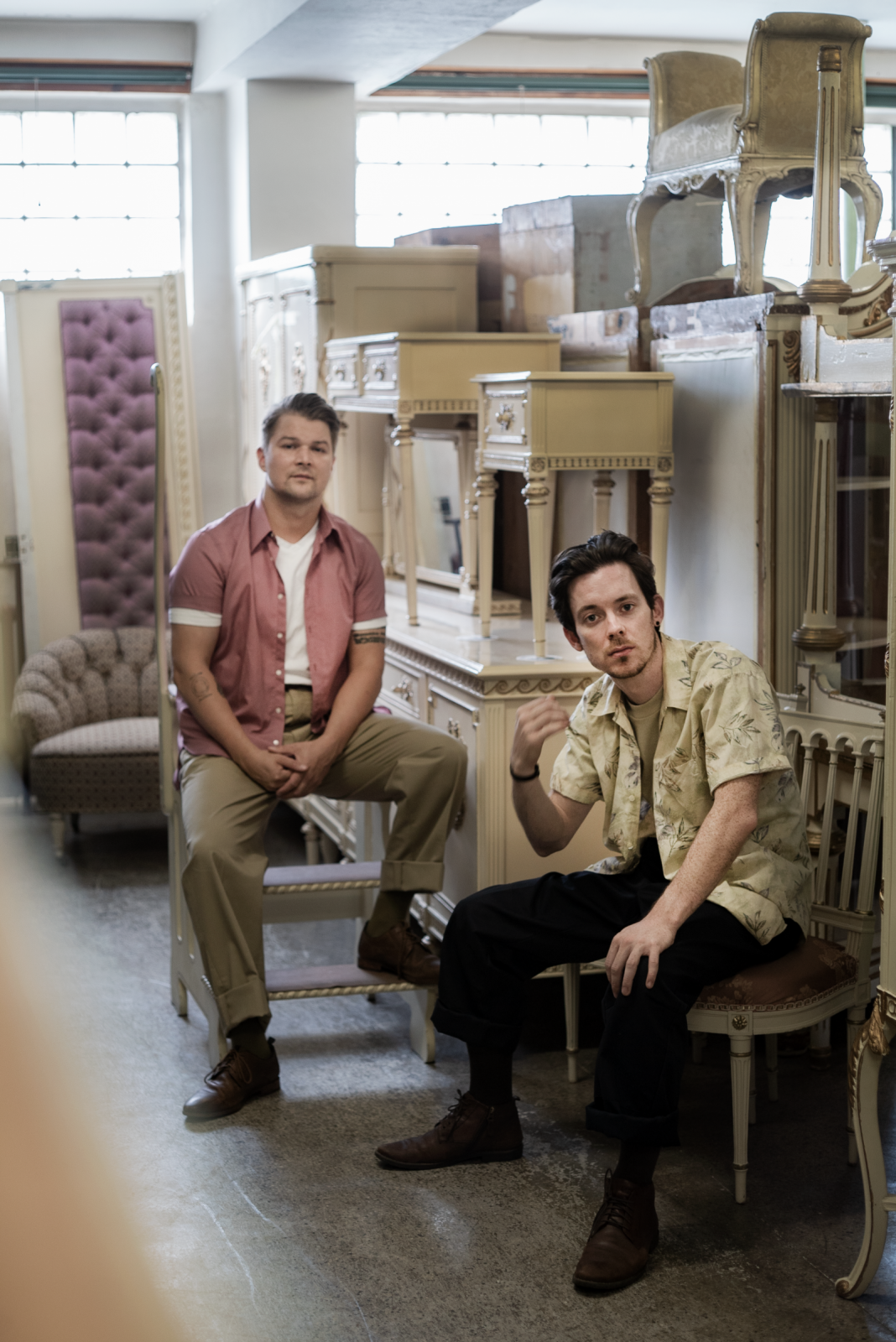 TOP 6 videoklipů týdne: The Killers v klipu s plameňáky, letní hymna Paulieho Garanda a lehkomyslný Robbie Williams