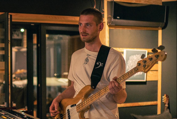 Baskytarista IMT Smile Peter Bartoník podlehl ve 27 letech rakovině