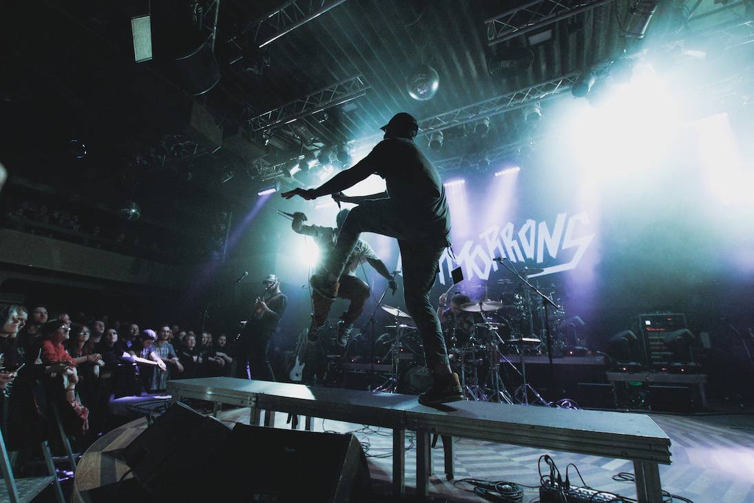 LIVE: Bad Omens proměnili Lucernu v Concrete Jungle