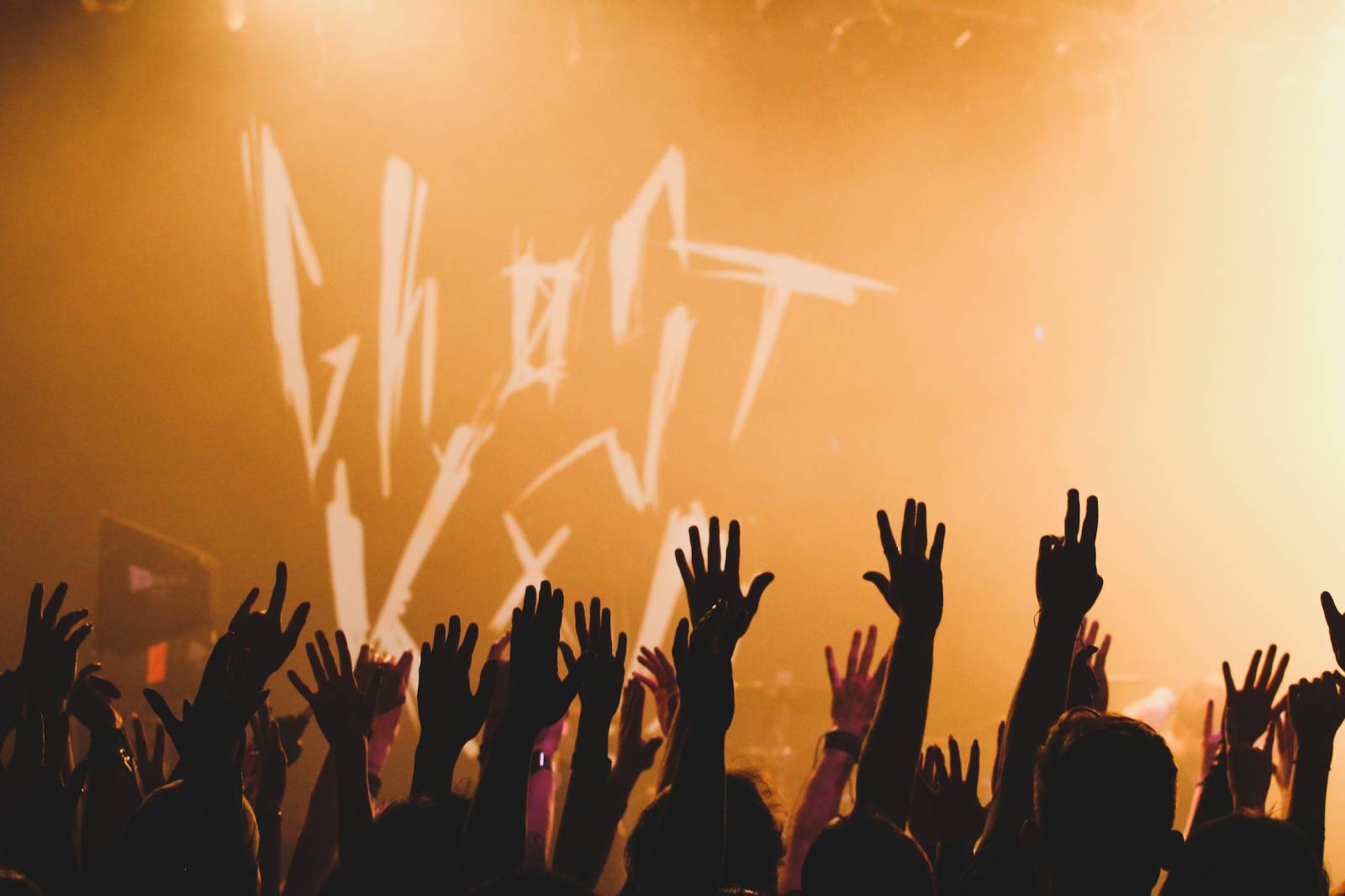 LIVE: Bad Omens proměnili Lucernu v Concrete Jungle