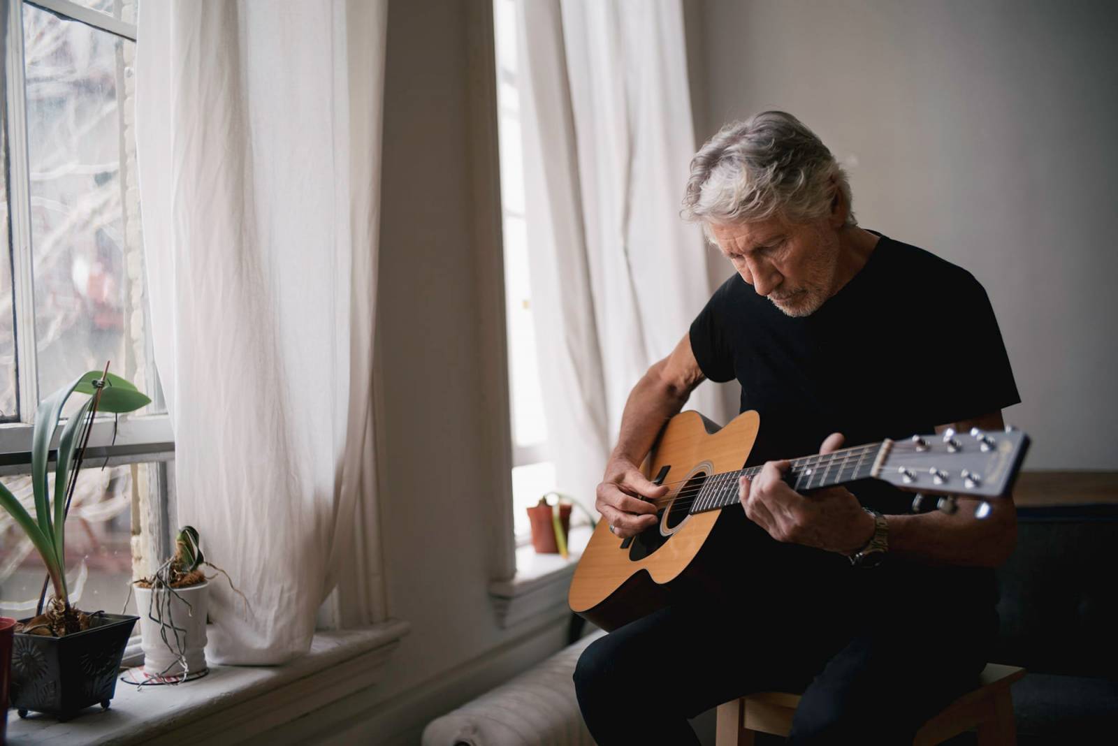 Roger Waters může ve Frankfurtu koncertovat. Soud zrušil zákaz vydaný kvůli muzikantovým postojům