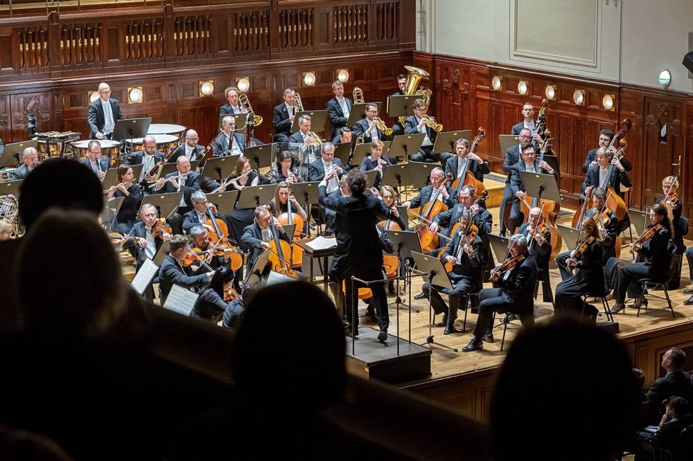 Tata Bojs jinak. S pražskými symfoniky zahrají v Obecním domě