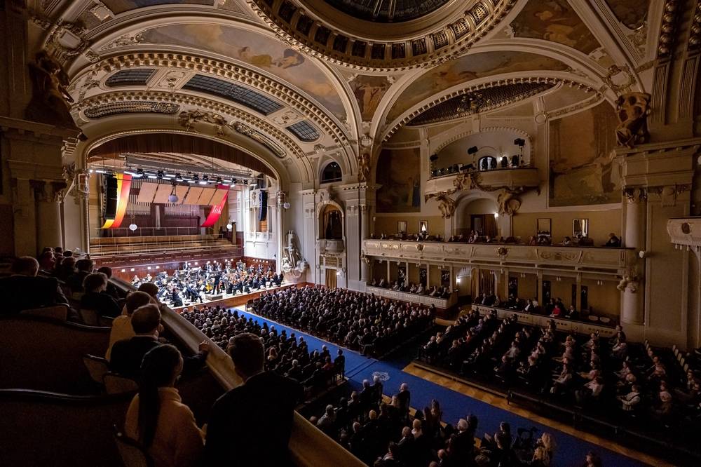 Tata Bojs jinak. S pražskými symfoniky zahrají v Obecním domě