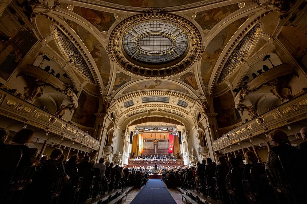 Tata Bojs jinak. S pražskými symfoniky zahrají v Obecním domě