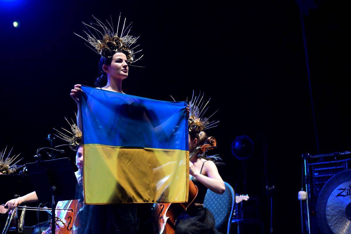 LIVE: Ukrajinský Queens Orchestra a David Koller zahráli na úvod festivalu Metronome